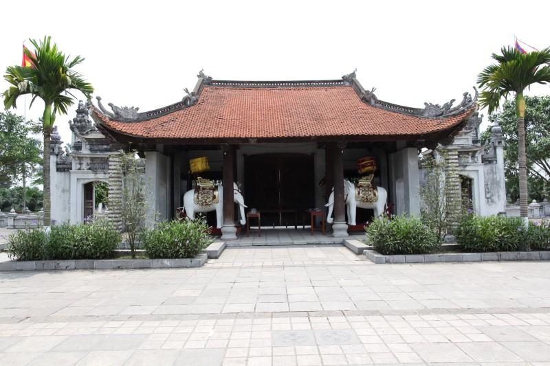 tour-ha-noi-den-hai-ba-trung-chua-trung-hau-dinh-chua-hoa-lam